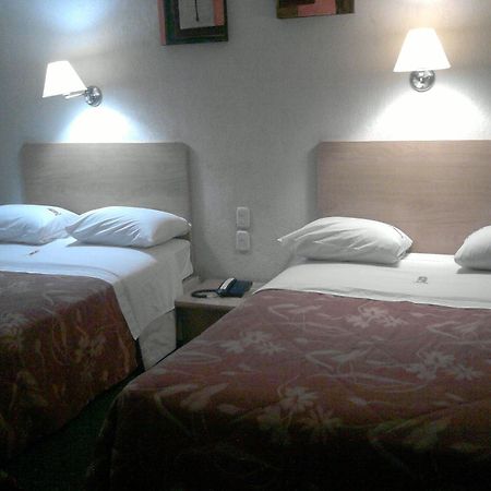 Hotel Castilla Y Leon Guadalajara Esterno foto