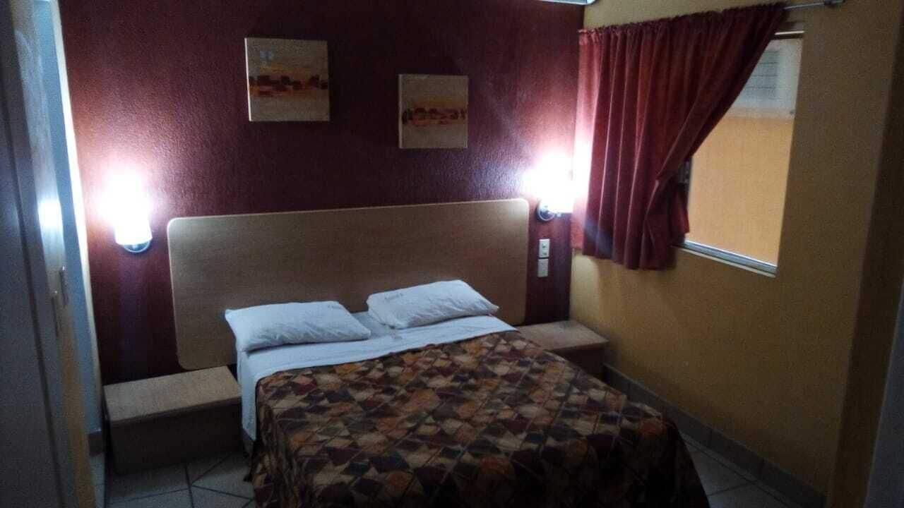 Hotel Castilla Y Leon Guadalajara Esterno foto